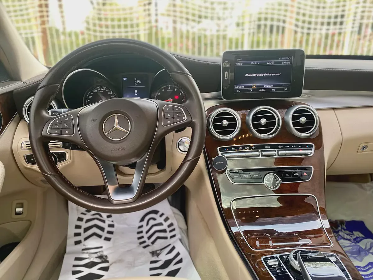 2015 MERCEDES C200 || GCC ||  ACCIDENT FREE || FULL OPTION || EXCELLENT CONDITION|| ORIGINAL PAINT-17-17