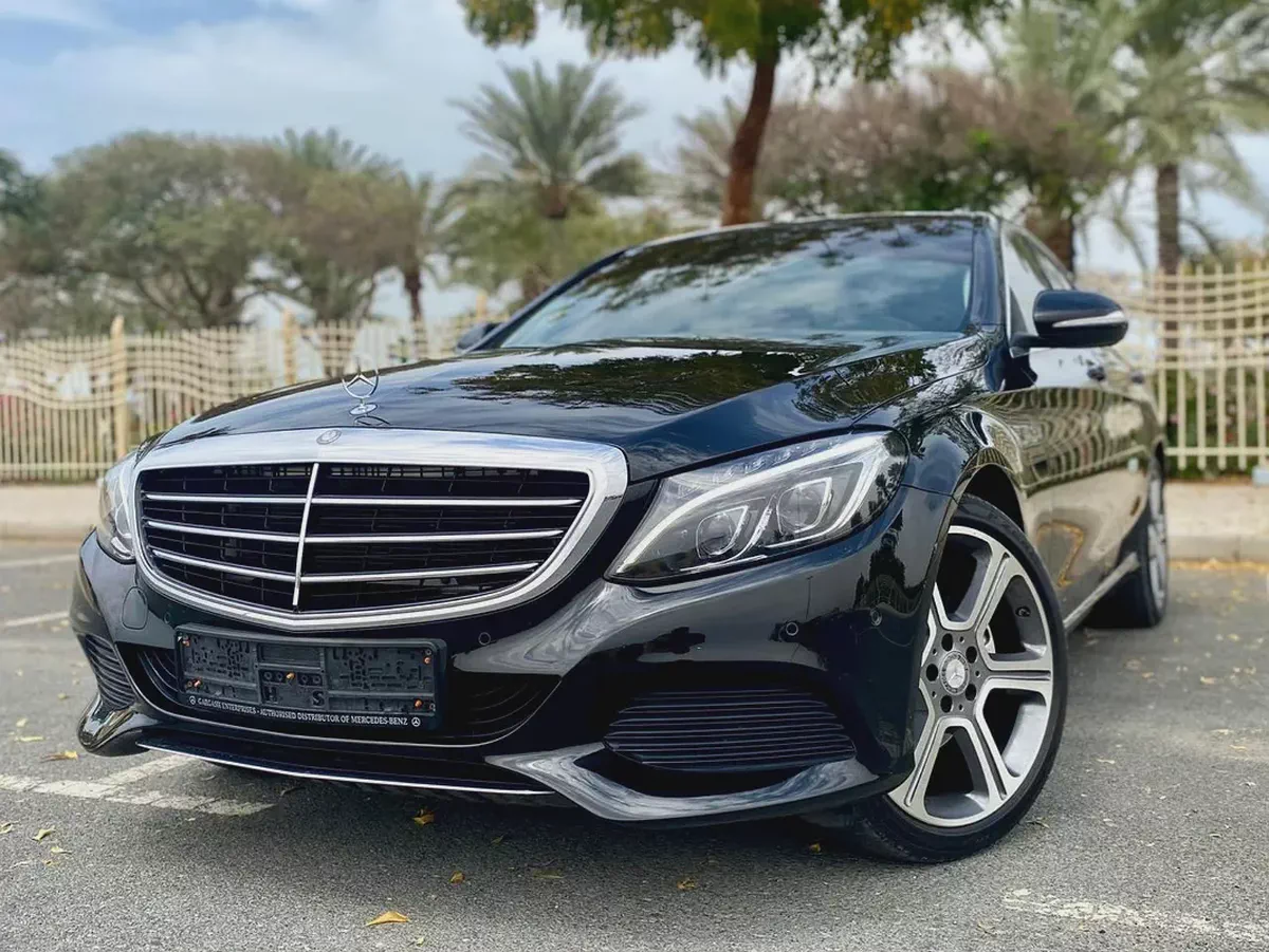 2015 MERCEDES C200 || GCC ||  ACCIDENT FREE || FULL OPTION || EXCELLENT CONDITION|| ORIGINAL PAINT-2-2