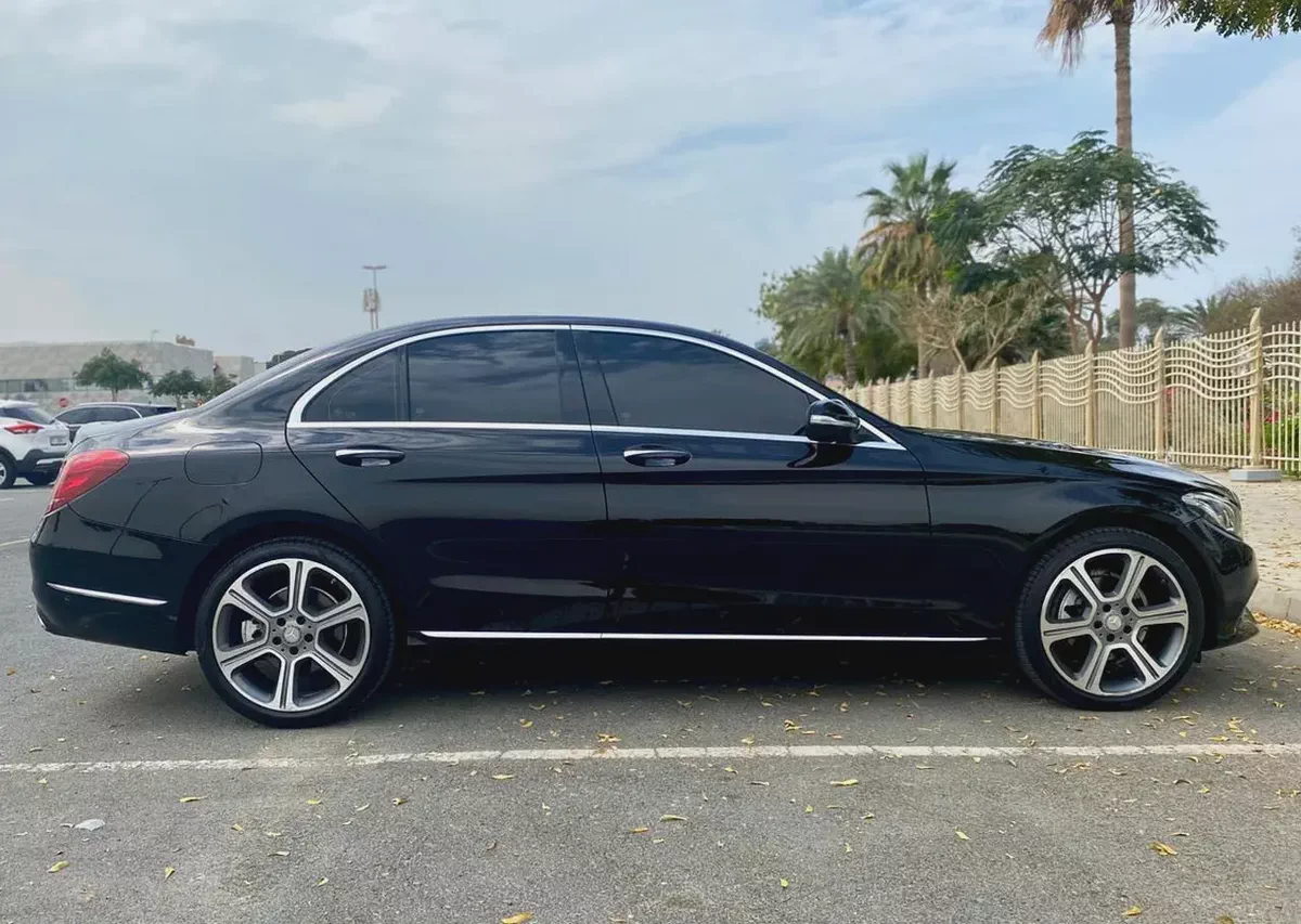2015 MERCEDES C200 || GCC ||  ACCIDENT FREE || FULL OPTION || EXCELLENT CONDITION|| ORIGINAL PAINT-6-6