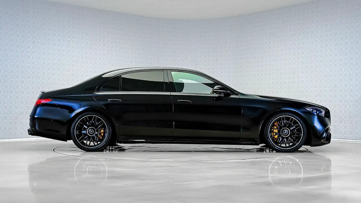 UAEs Very Best Example | 2 Years Free Servicing | AED 5,631 Per Month-3-3