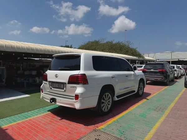 Lexus LX 570 Sport 2011 - GCC Specs - Excellent Condition