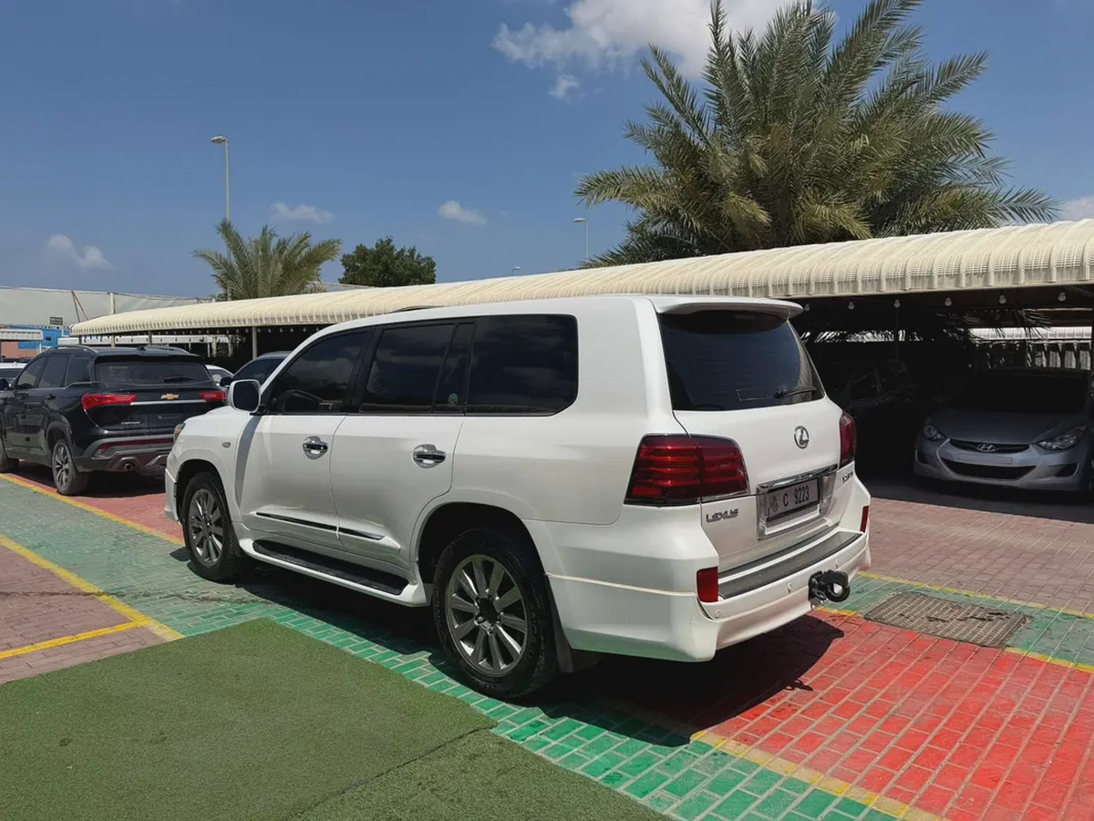 Lexus LX 570 Sport 2011 - GCC Specs - Excellent Condition-3-3