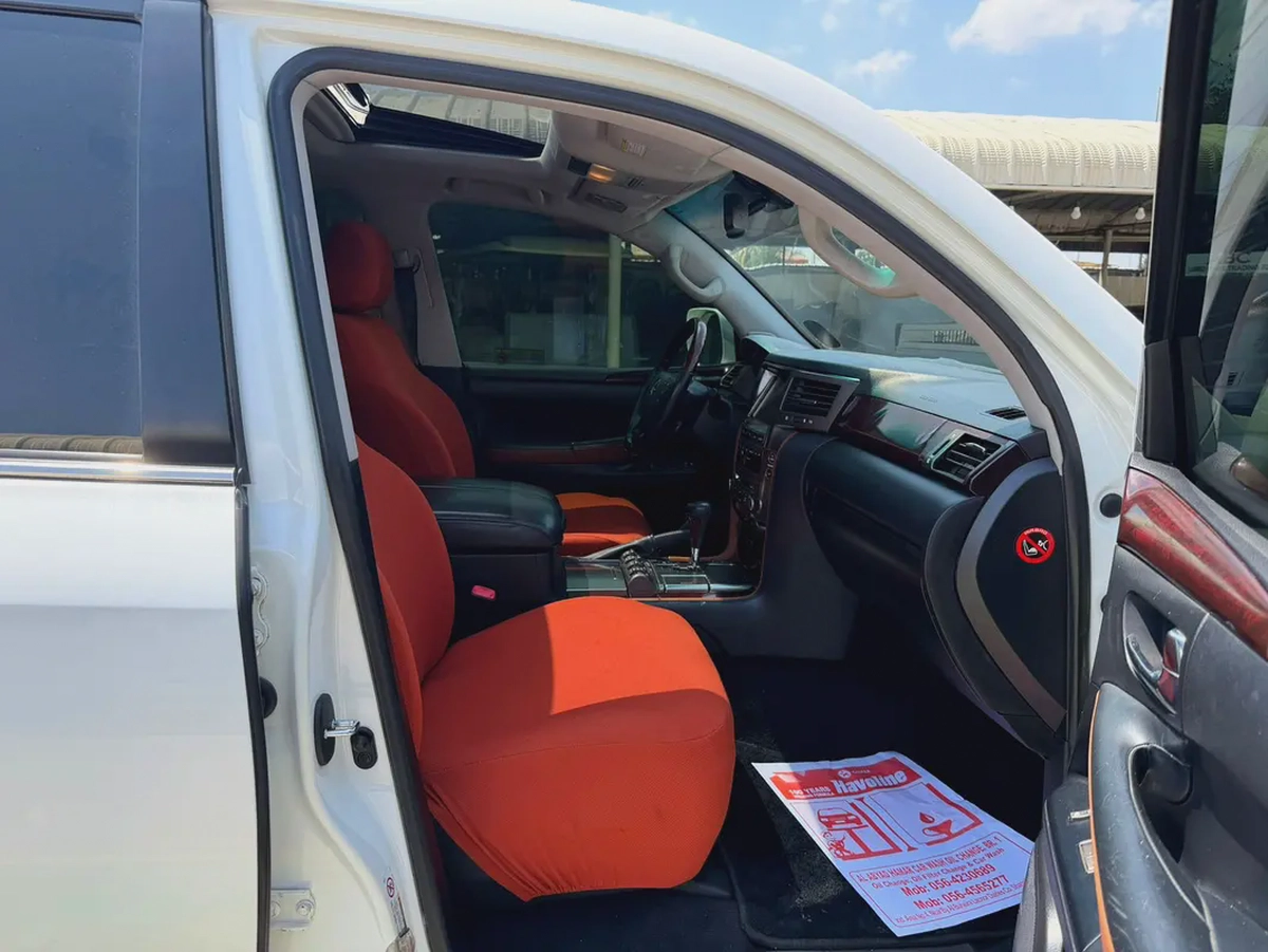 Lexus LX 570 Sport 2011 - GCC Specs - Excellent Condition-7-7