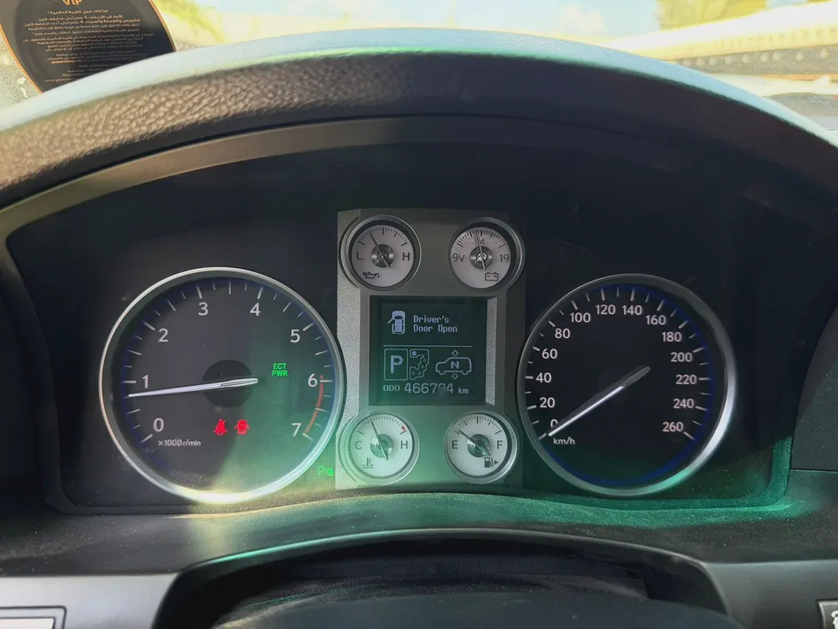 Lexus LX 570 Sport 2011 - GCC Specs - Excellent Condition-10-10