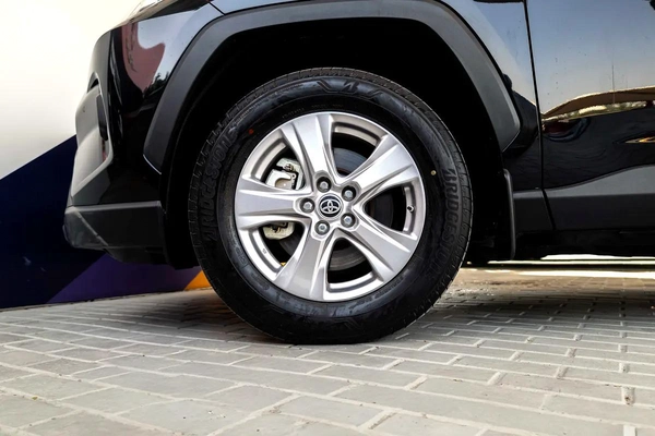 AED 1802 Monthly l Toyota Rav4 Hybrid 2.5L l GCC l Zero Down Payment l 1 Year Warranty