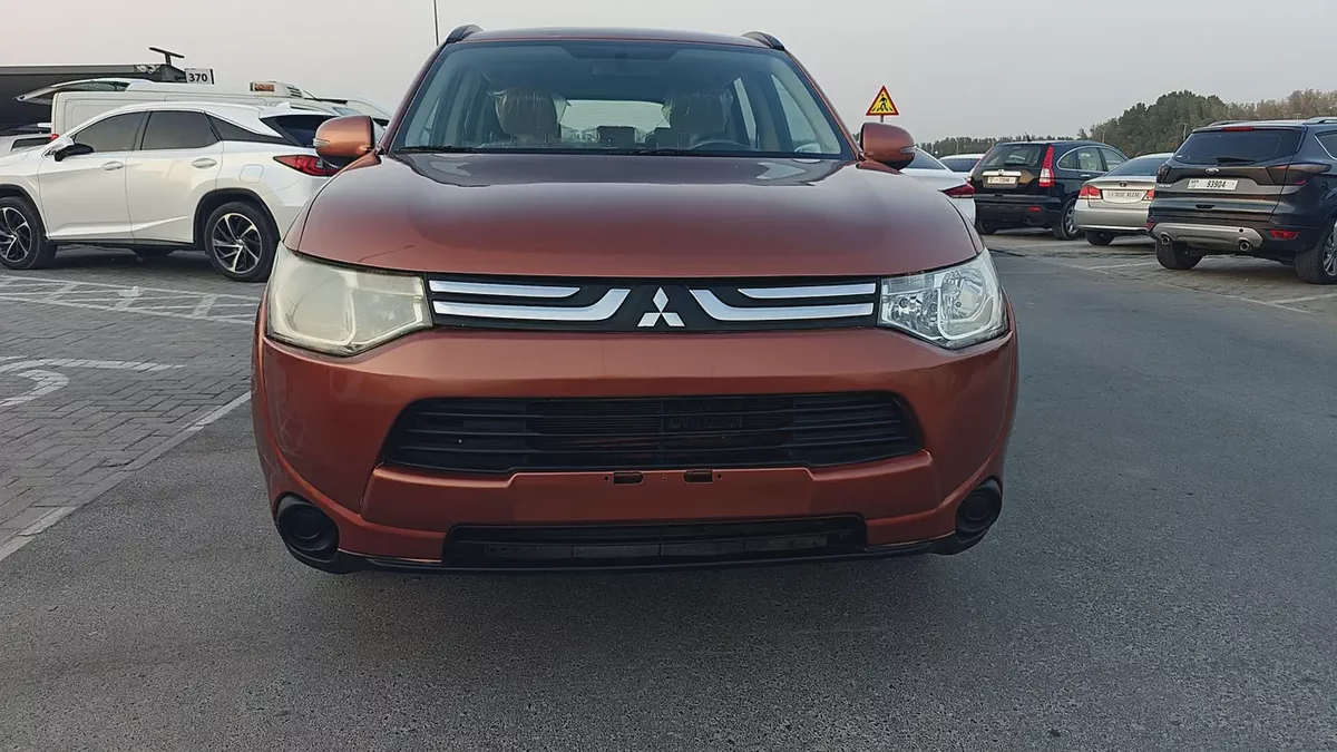 Mitsubishi Outlander GLX 2014 | GCC Specs | Well Maintained-3-3