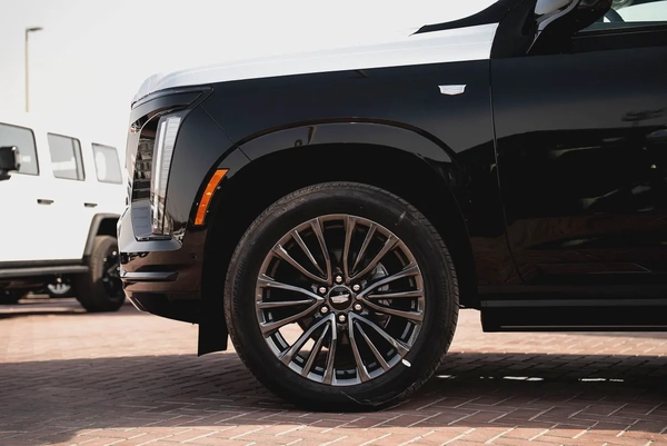 Cadillac Escalade Sport Platinum 6.2L 4WD 2025 Brand New American Specs 6.2L V8