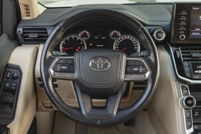 Toyota Land Cruiser 2022-13