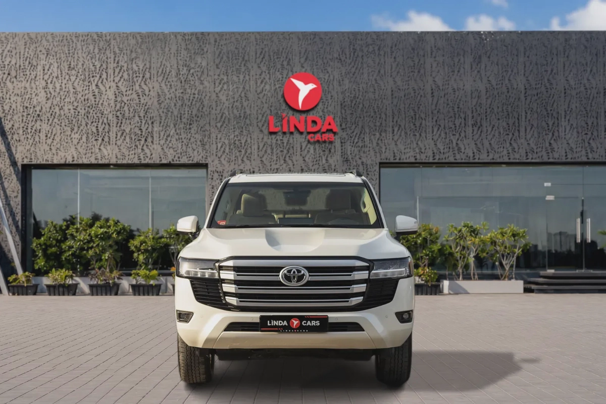 Toyota Land Cruiser 2022-12-12