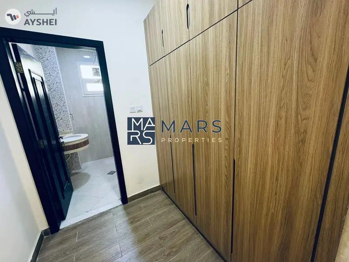🌟 Discover Luxury Living in Darari, Sharjah - A Magnificent 8-Bedroom 