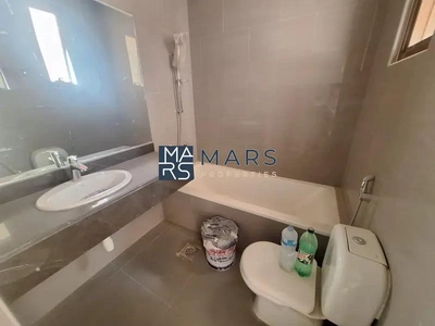 Brand New Premium 5-Bedroom Villa for Rent in Hoshi!-22