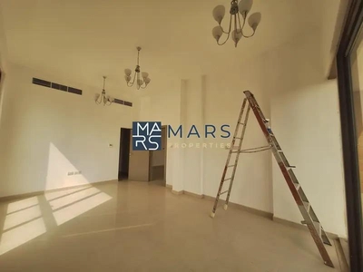 Brand New Premium 5-Bedroom Villa for Rent in Hoshi!-23