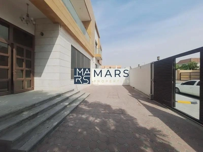 Brand New Premium 5-Bedroom Villa for Rent in Hoshi!-2