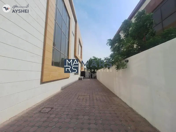 Brand New Premium 5-Bedroom Villa for Rent in Hoshi!