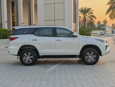 Toyota Fortuner GX Diesel 2022 GCC Specs  - V4 2.8L Excellent Condition-12