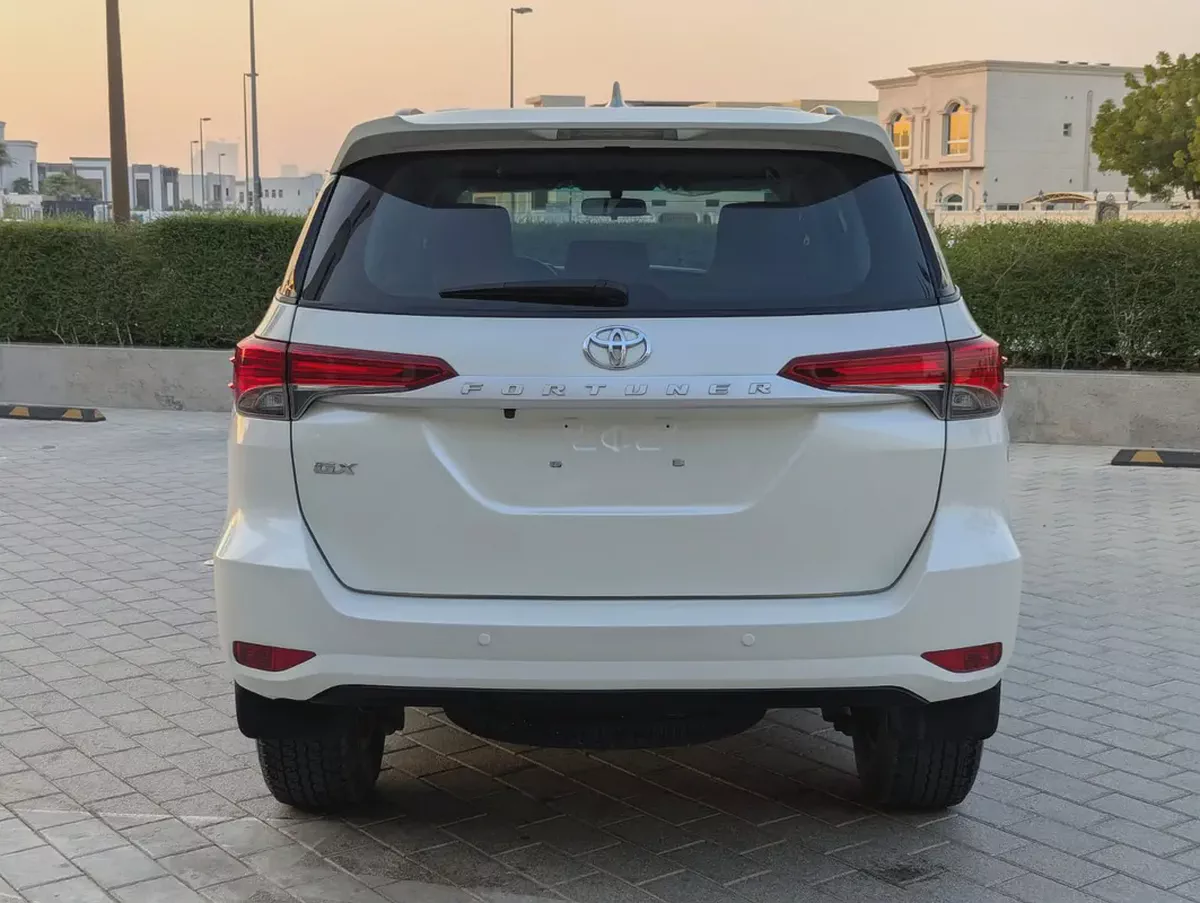 Toyota Fortuner GX Diesel 2022 GCC Specs  - V4 2.8L Excellent Condition-11-11