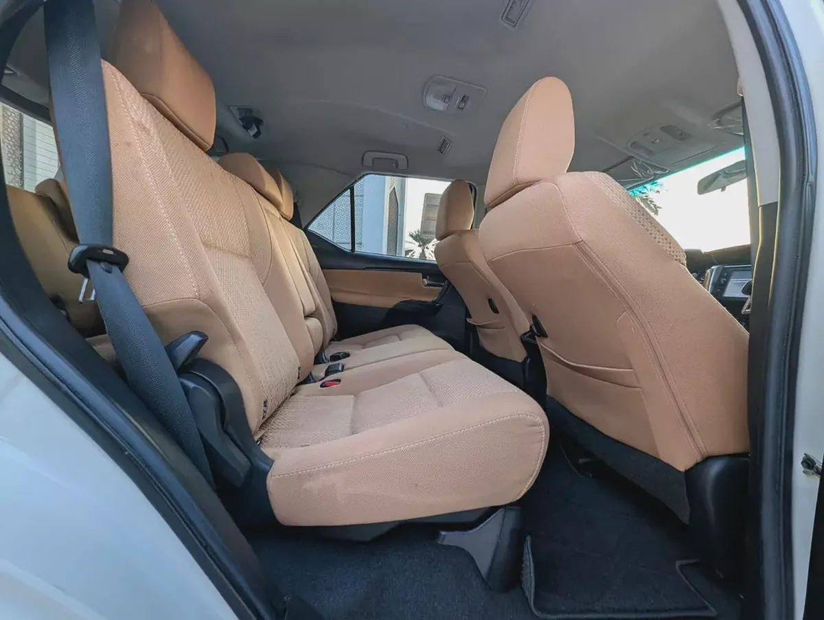 Toyota Fortuner GX Diesel 2022 GCC Specs  - V4 2.8L Excellent Condition-7-7