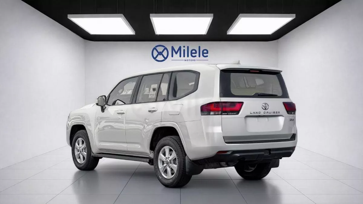 Toyota Land Cruiser GXR-6-0