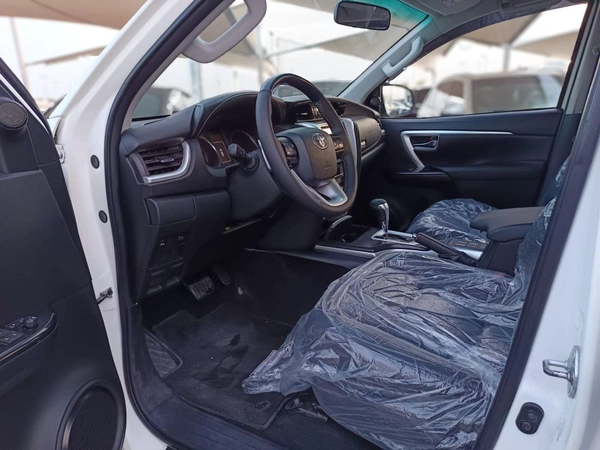 Toyota Fortuner TRD Sportivo 4.0L FORTUNER V6 FULL OPTION TRD Sport  4.0L