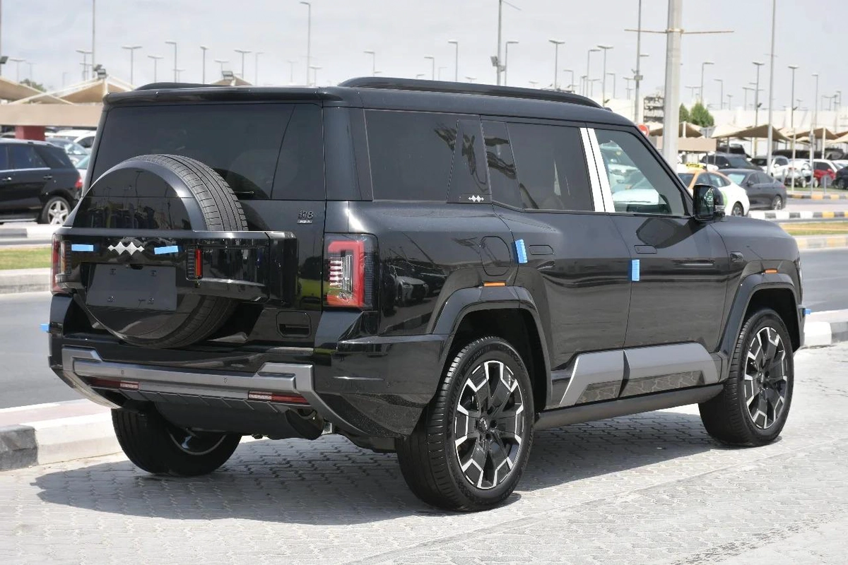 LEOPARD 8 FLAGSHIP 7 SEATS PHEV 2025 | BLACK
