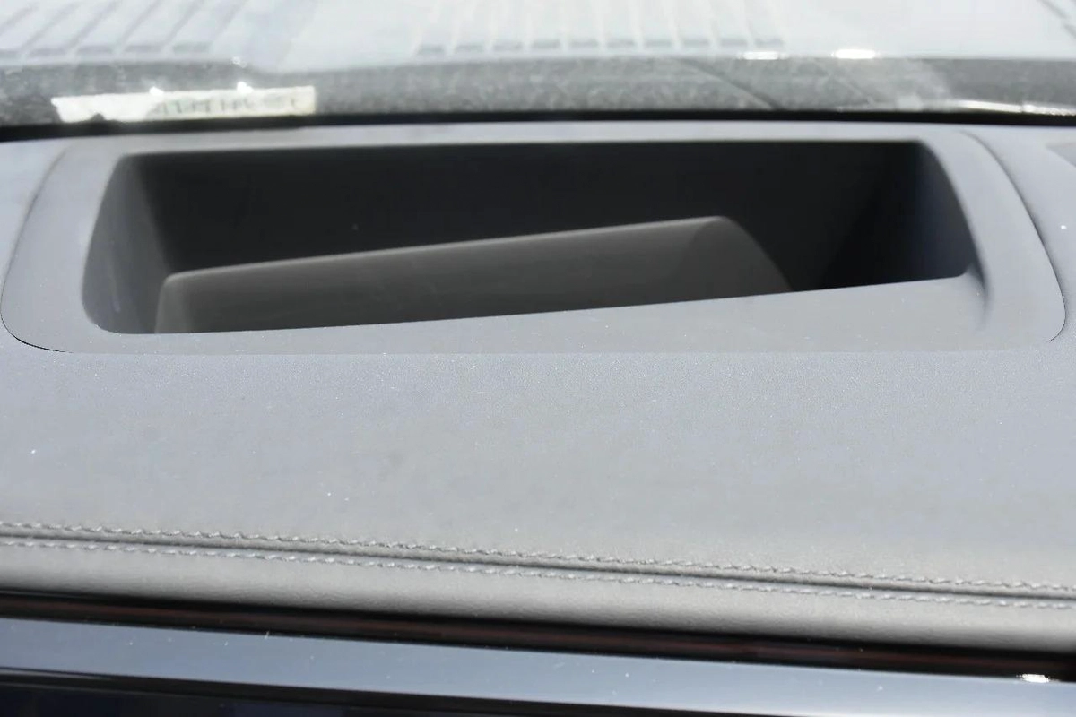 LEOPARD 8 FLAGSHIP 7 SEATS PHEV 2025 | BLACK-17-17