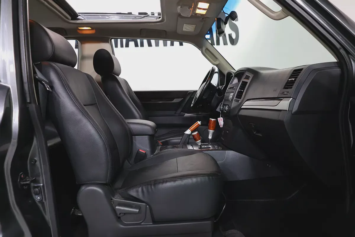 Mitsubishi Pajero 2015 GLS | GCC Specs | Excellent Condition-11-11