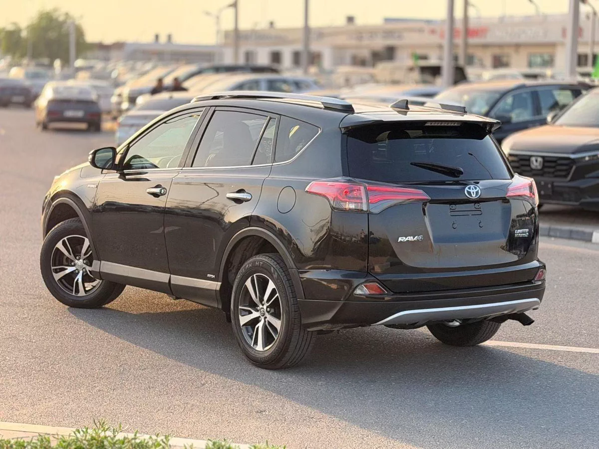 Toyota RAV4 VXR Hybrid Limited 2.5L full option-13-0