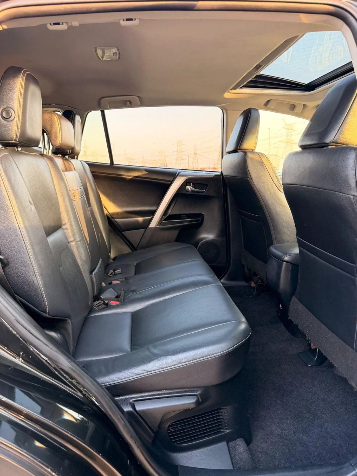 Toyota RAV4 VXR Hybrid Limited 2.5L full option-16-0