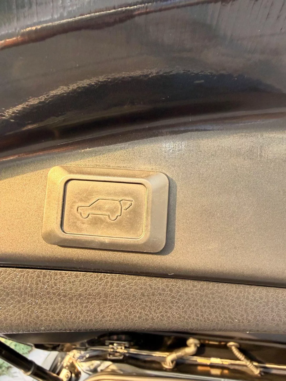 Toyota RAV4 VXR Hybrid Limited 2.5L full option-17-0