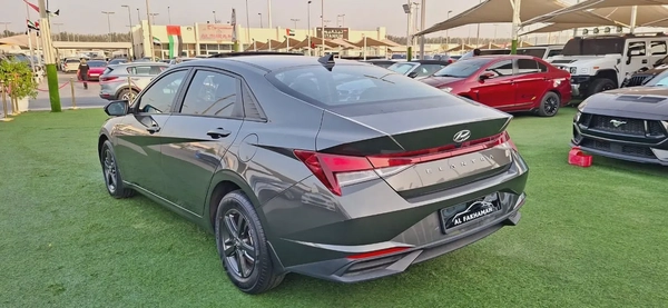 Hyundai Elantra GL MID 2023 - Korean Specs - GCC Stock