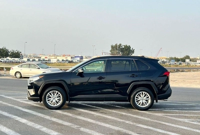 Toyota RAV4 LE 2021 Toyota Rav4 MidOption 2.5L V4 - AWD 4x4 - Rear Camera & Radar-3