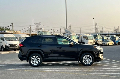 Toyota RAV4 LE 2021 Toyota Rav4 MidOption 2.5L V4 - AWD 4x4 - Rear Camera & Radar-8