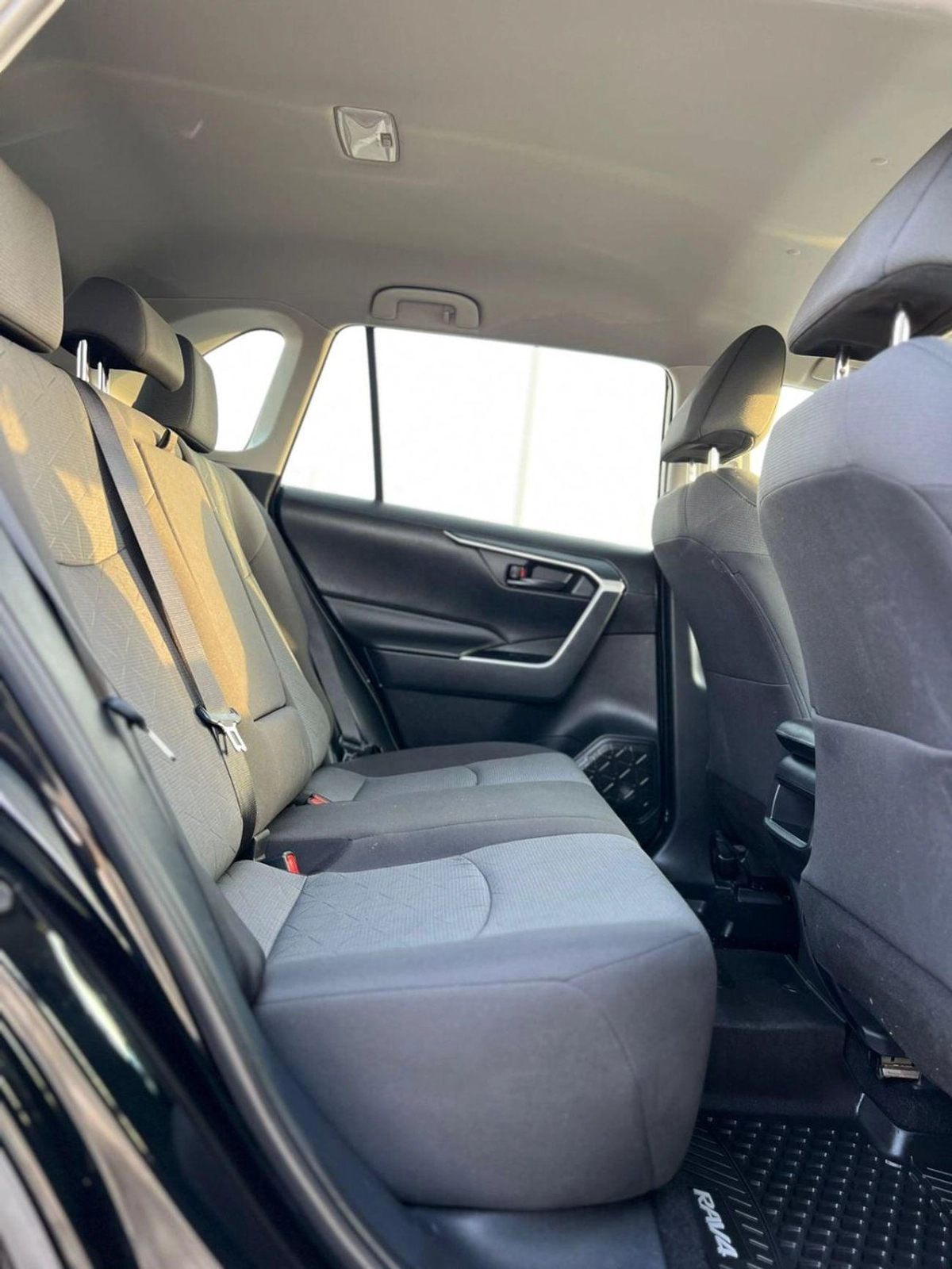 Toyota RAV4 LE 2021 Toyota Rav4 MidOption 2.5L V4 - AWD 4x4 - Rear Camera & Radar-15-0