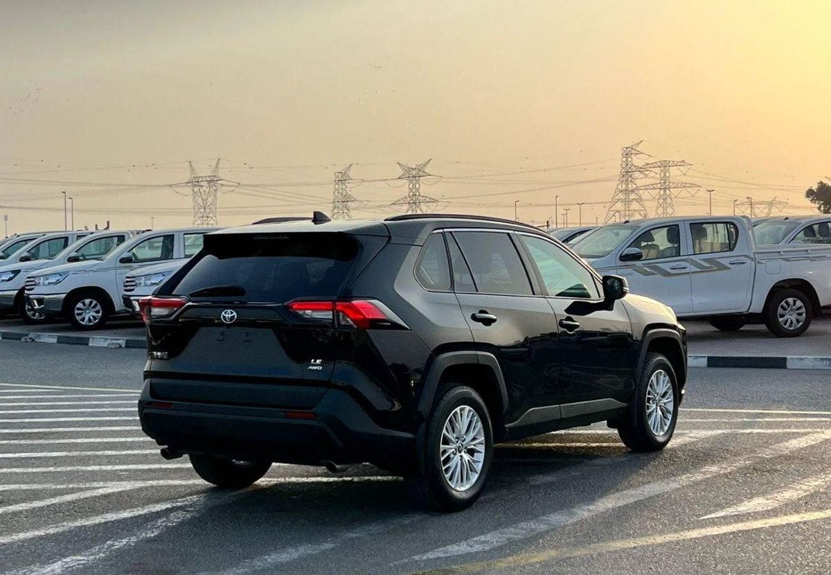 Toyota RAV4 LE 2021 Toyota Rav4 MidOption 2.5L V4 - AWD 4x4 - Rear Camera & Radar-7-0