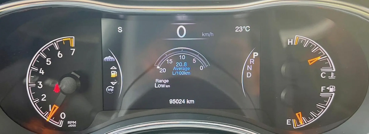 2019 Jeep Grand Cherokee Limited - American Specs - GCC Resale-8-8