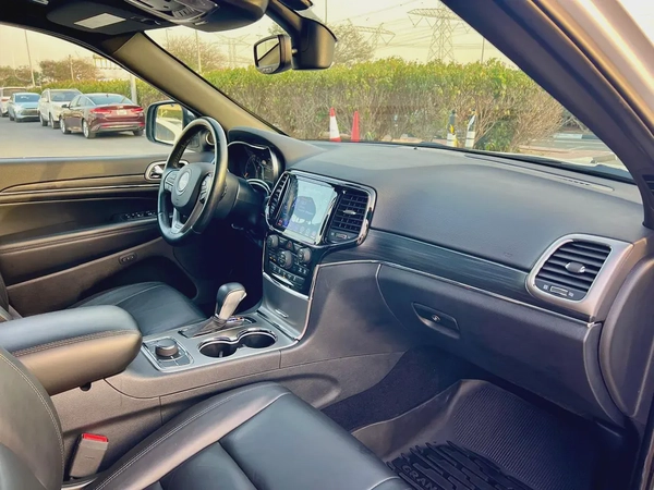 2019 Jeep Grand Cherokee Limited - American Specs - GCC Resale