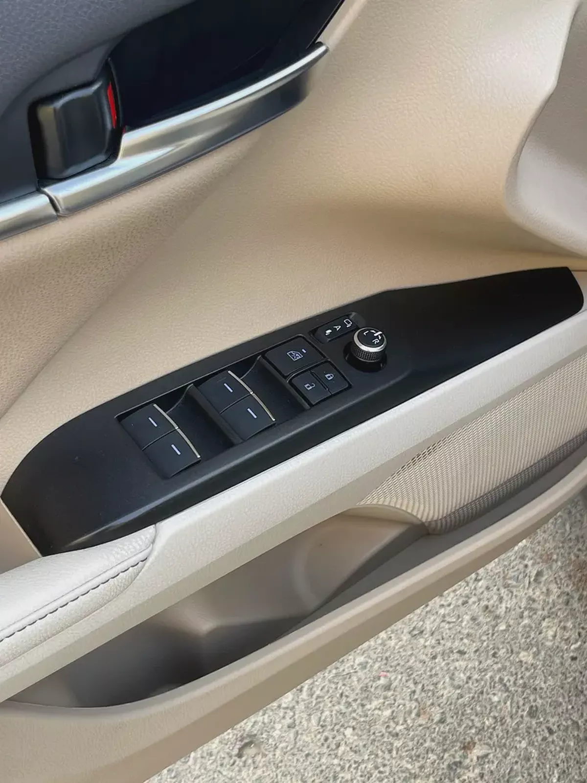 Toyota Camry Grande 2022 GCC Specs-10-10