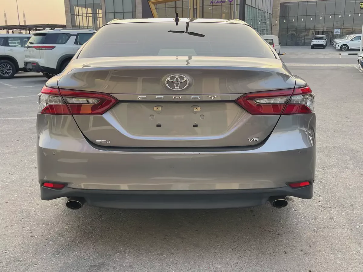 Toyota Camry Grande 2022 GCC Specs-3-3
