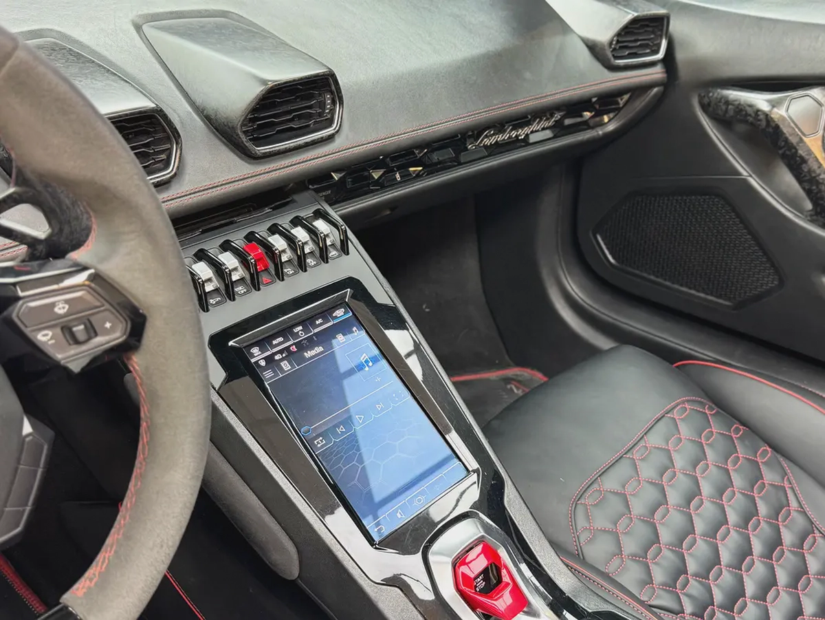 Lamborghini EVO RWD Spyder 2022-10-10