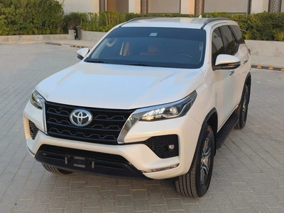 TOYOTA PRADO GXR 2024 GCC SPECS INTERIOR AND EXTERIOR EXCELLENT-1