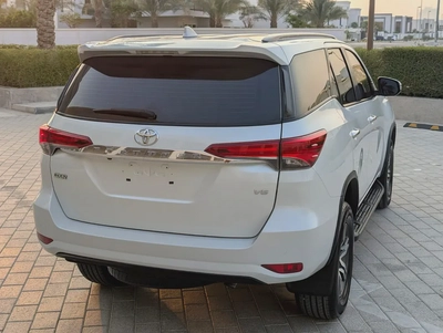 TOYOTA PRADO GXR 2024 GCC SPECS INTERIOR AND EXTERIOR EXCELLENT-3