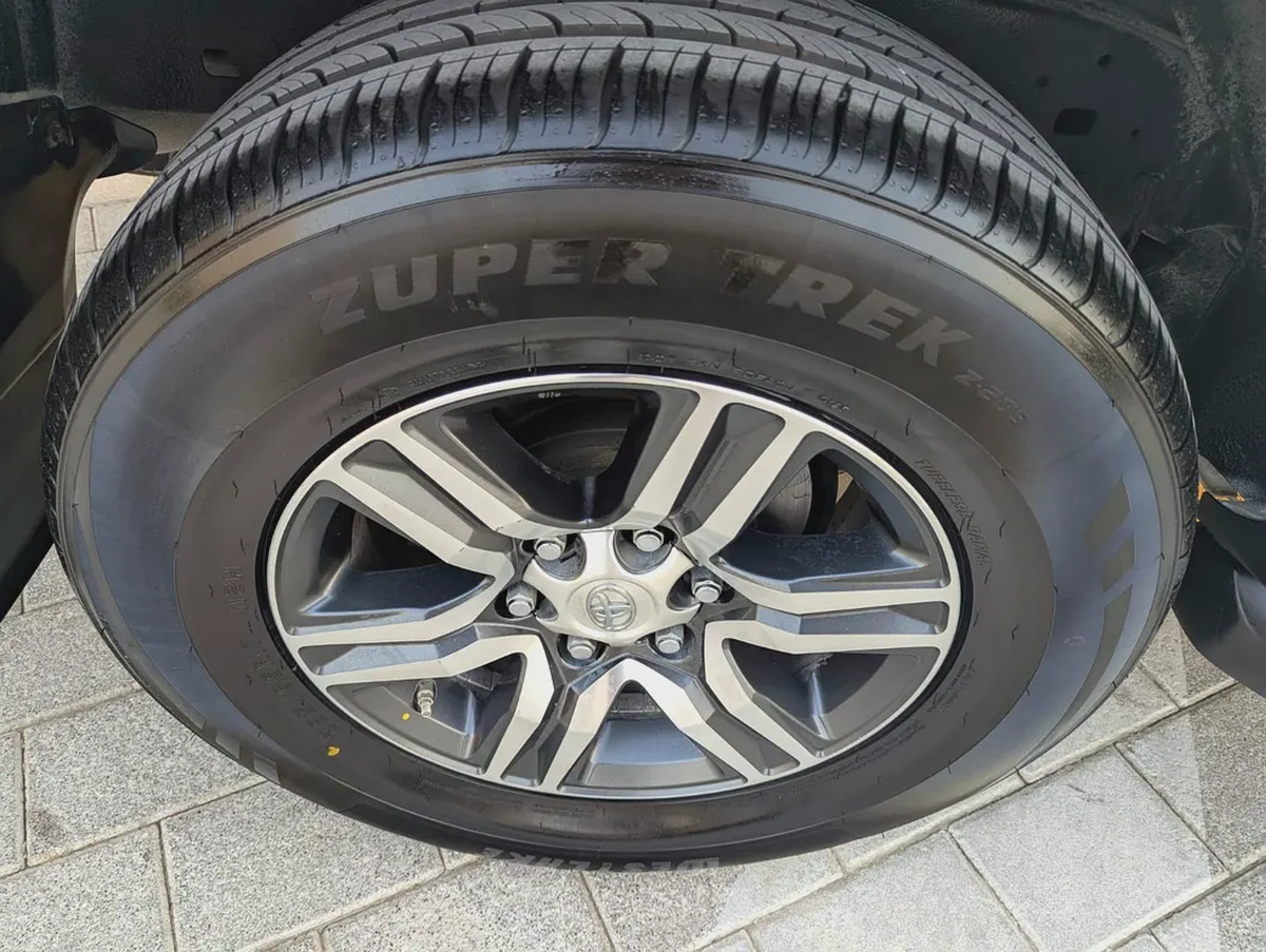 TOYOTA PRADO GXR 2024 GCC SPECS INTERIOR AND EXTERIOR EXCELLENT-19-19