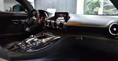 Mercedes Benz AMG GTs ( 2015 Model ) in Yellow Color GCC Specs-12