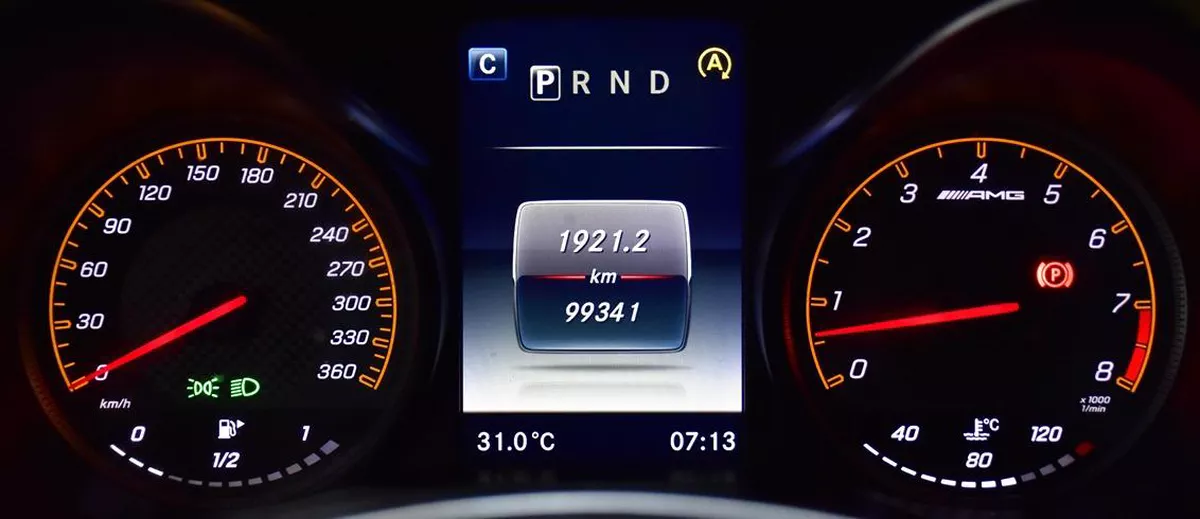 Mercedes Benz AMG GTs ( 2015 Model ) in Yellow Color GCC Specs-10-10