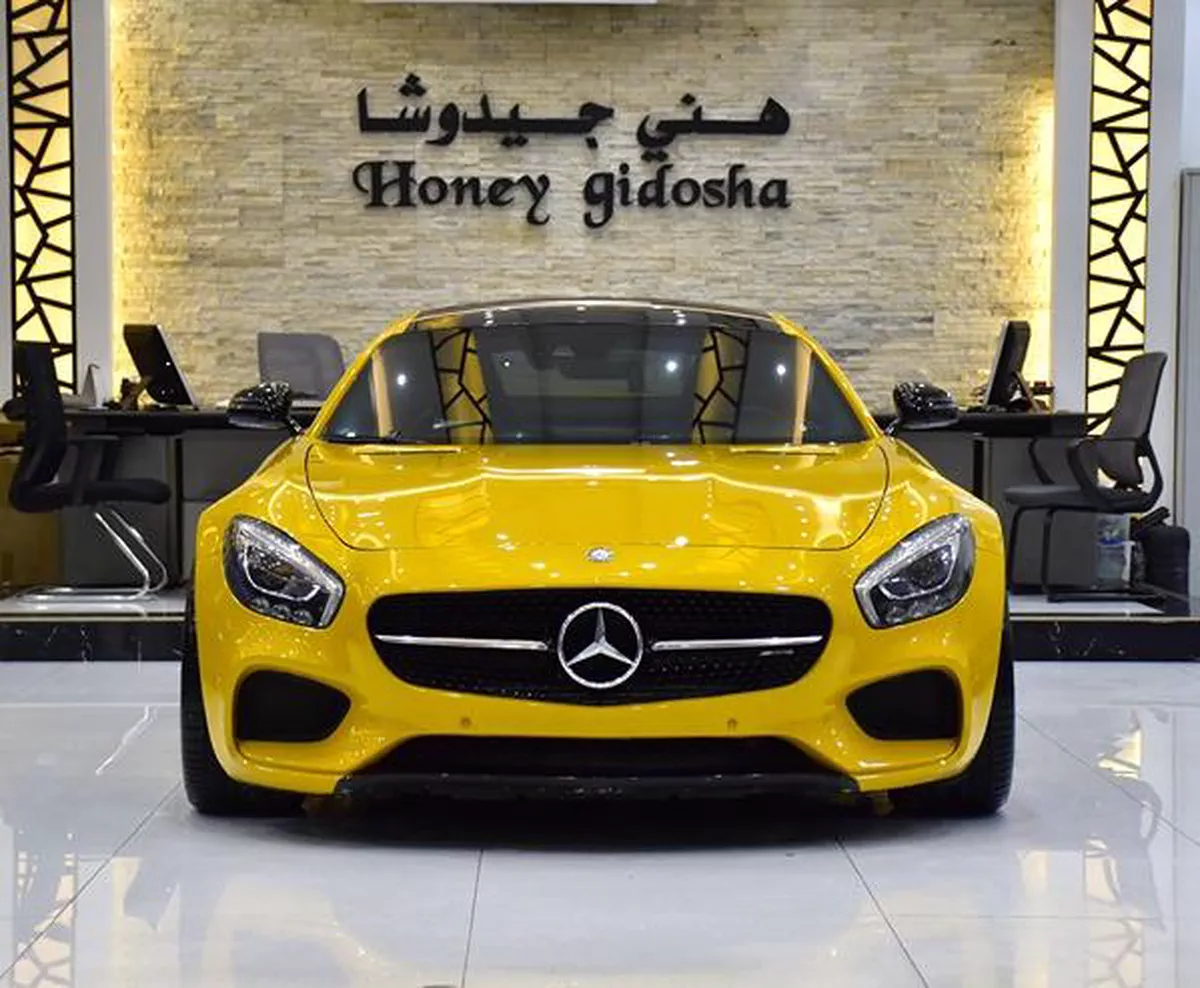 Mercedes Benz AMG GTs ( 2015 Model ) in Yellow Color GCC Specs