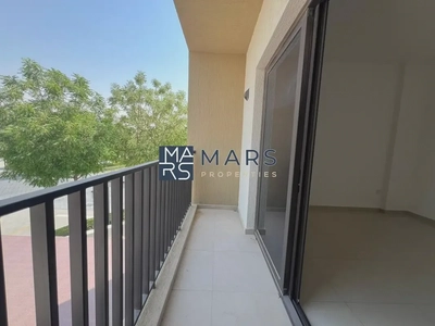 Spacious, Luxury 3 Bedroom Corner Townhouse with Close Kitchen Available For Rent-11