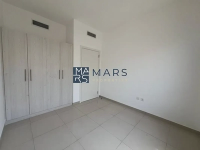 Spacious, Luxury 3 Bedroom Corner Townhouse with Close Kitchen Available For Rent-13