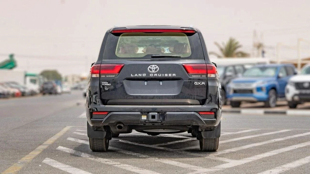 Toyota Land Cruiser 2024 Toyota LC300 GXR Twin Turbo 3.5L Petrol AT - Black