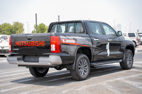 MITSUBISHI L200 2.4 2025 MODEL PETROL