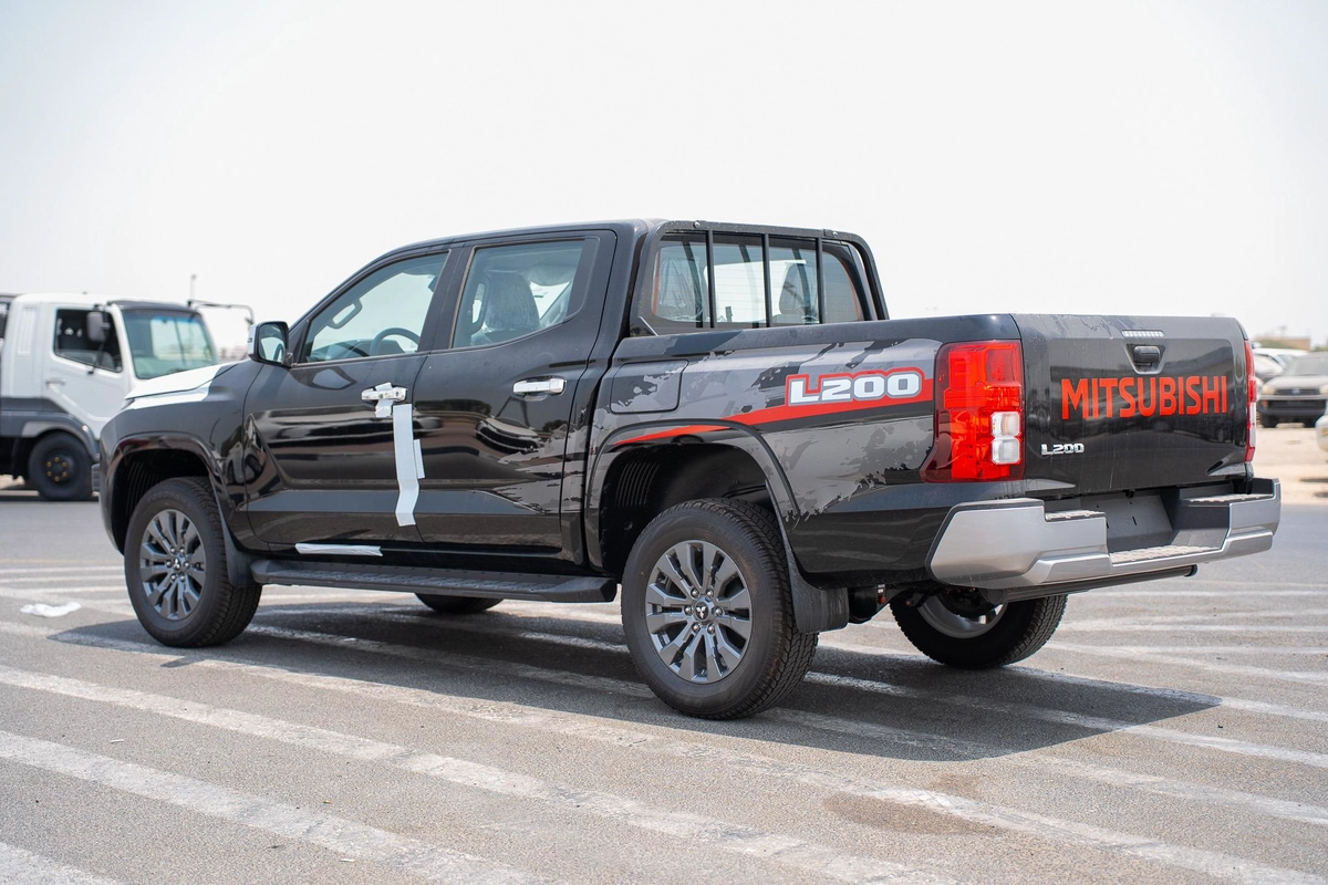 MITSUBISHI L200 2.4 2025 MODEL PETROL-15-15